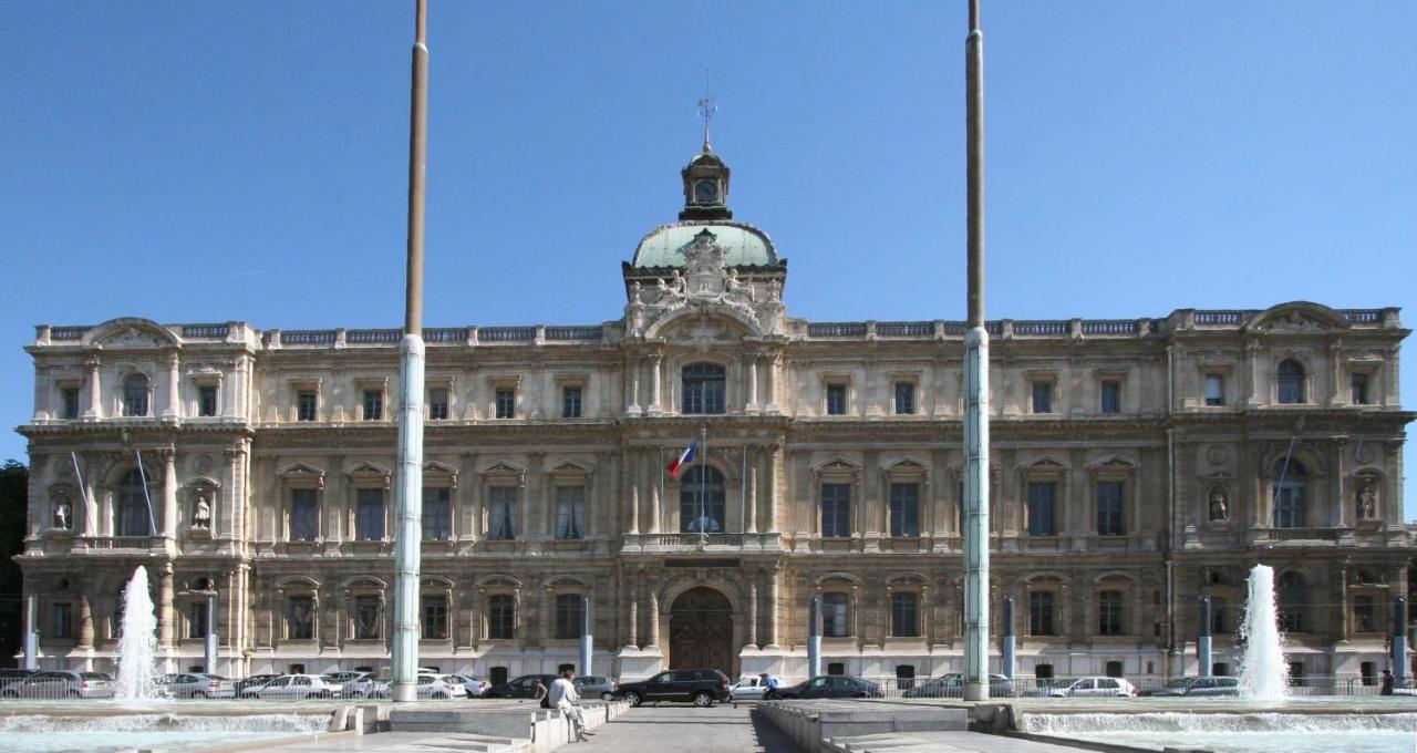 Joli T2 Moderne Au Coeur De Marseille - Place Castellane Esterno foto
